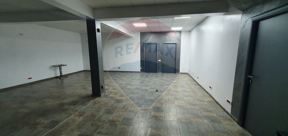 125sq.m Commercial Space for sale, Periferie area