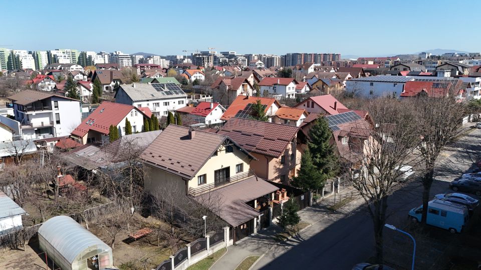 Casa de vanzareÂ  | Potential business| Tractorul – Brașov