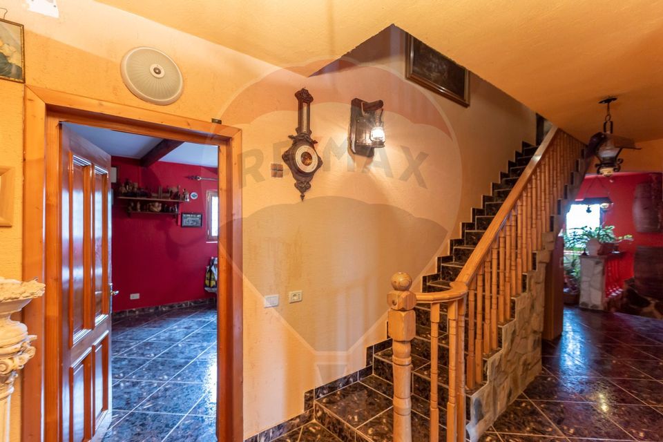 7 room House / Villa for sale, Vest area