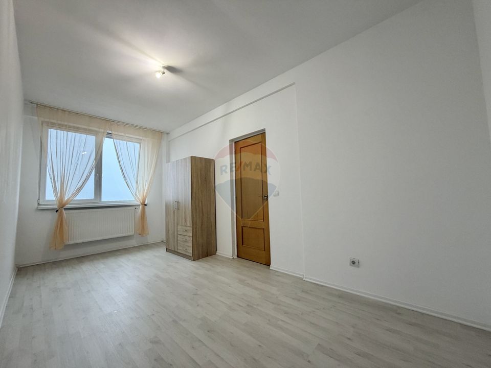 Apartament de 3 camere cu terasă generoasă în Complexul New Residence