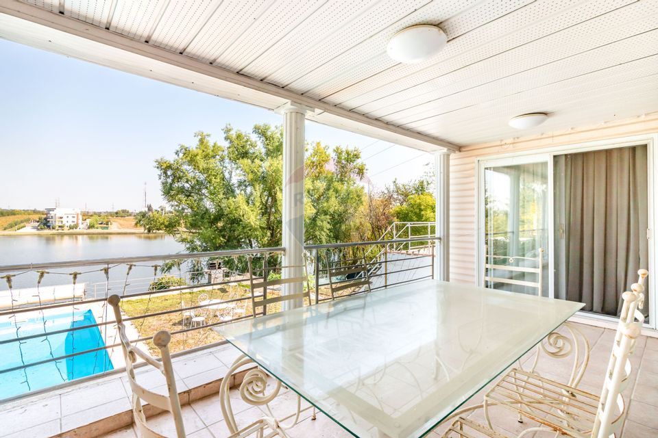 Snagov - Vila 5 camere cu semineu, piscina si iesire directa la lac