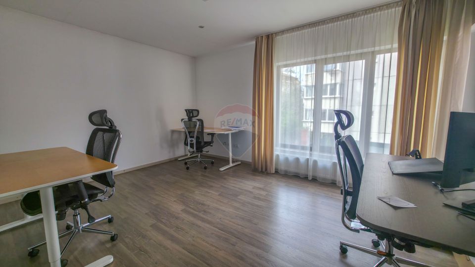 Casa cu 5 camere de inchiriat Gheorgheni, Garaj, Teren 400mp