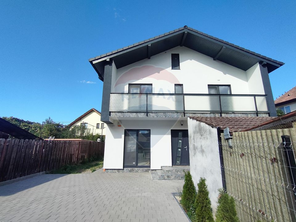 Casă cu 3 camere de vânzare în zona Turnisor