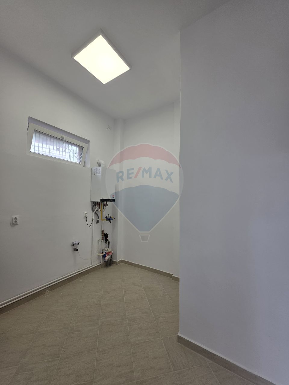 Spațiu comercial de inchiriat - cartier Gura Campului