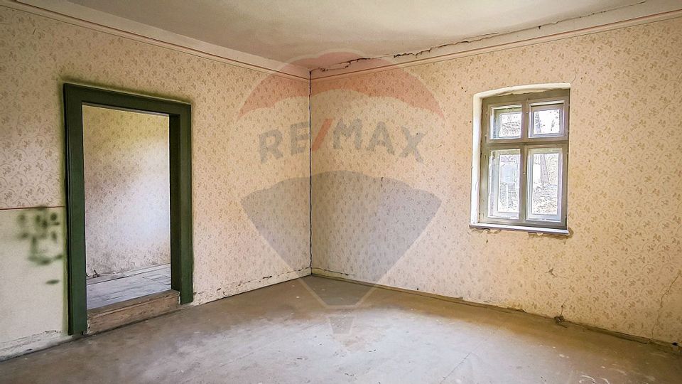 Casă săsească Transilvania - teren generos și potențial de extindere