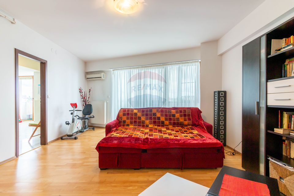 Apartament 3 camere, 94 mp, semidecomandat,strada Budila.