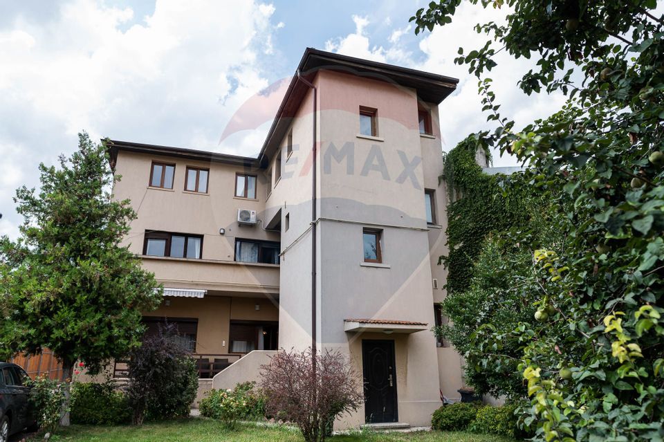 Apartament 5 camere vanzare Bucuresti, Alba Iulia RMX98438 RE/MAX Romania