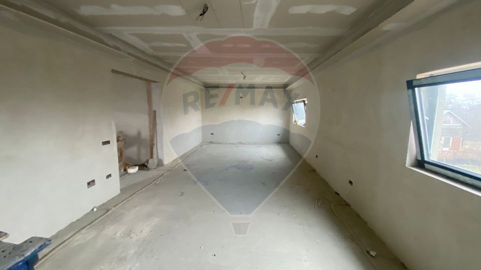 House / Villa with 4 rooms for sale, Nucet, Dambovita.