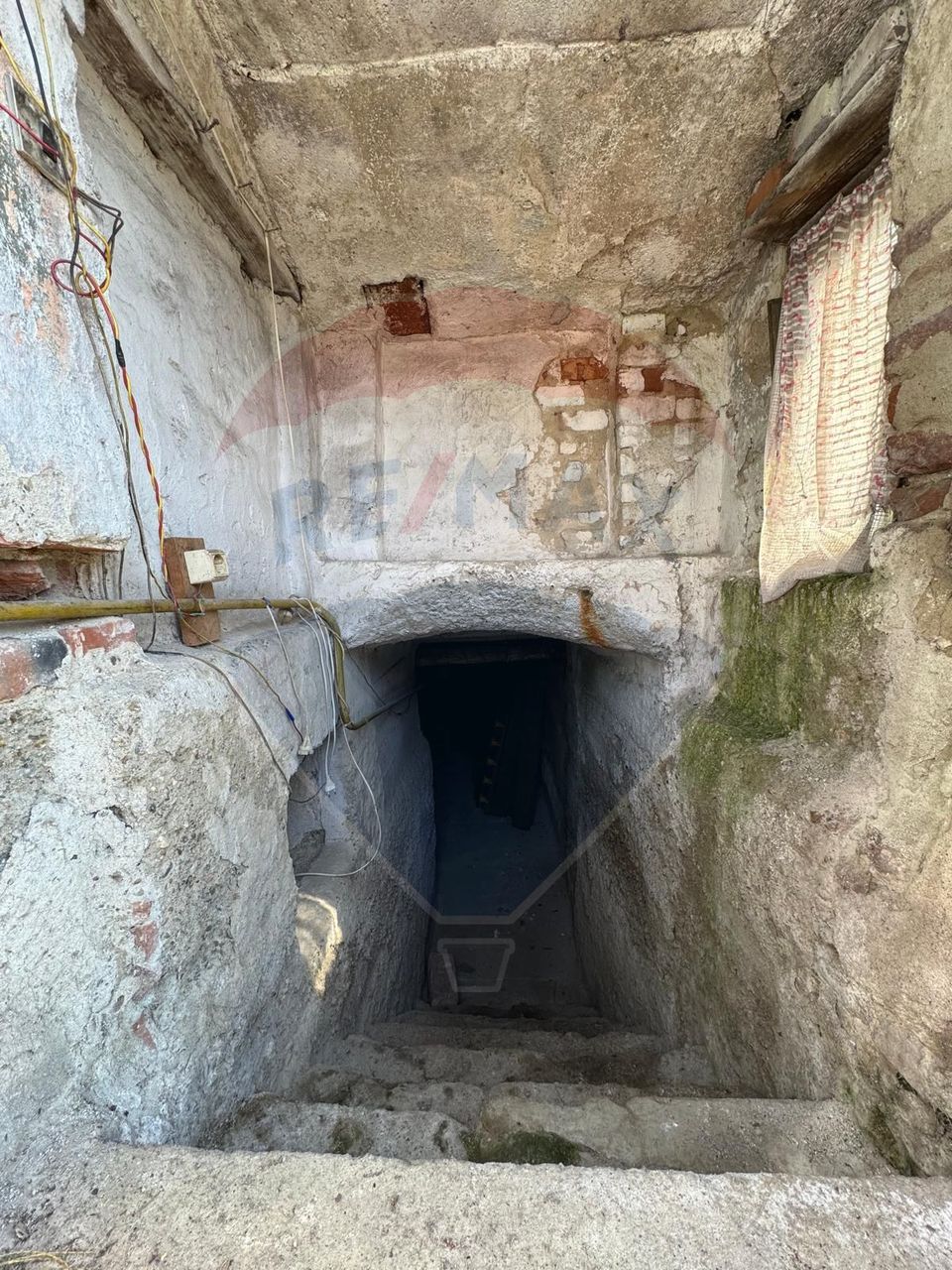 2 room House / Villa for sale, Parneava area