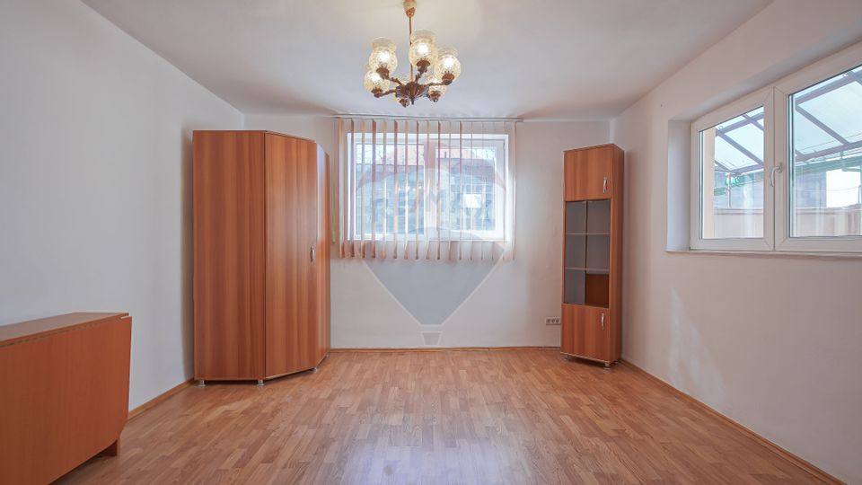 Casă individuală cu 3 camere, Șchei