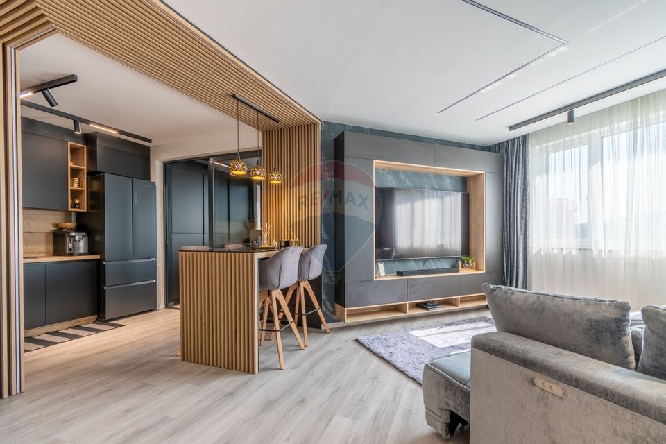 Apartament de vanzare, 2 camere, balcon inchis, zona BMW