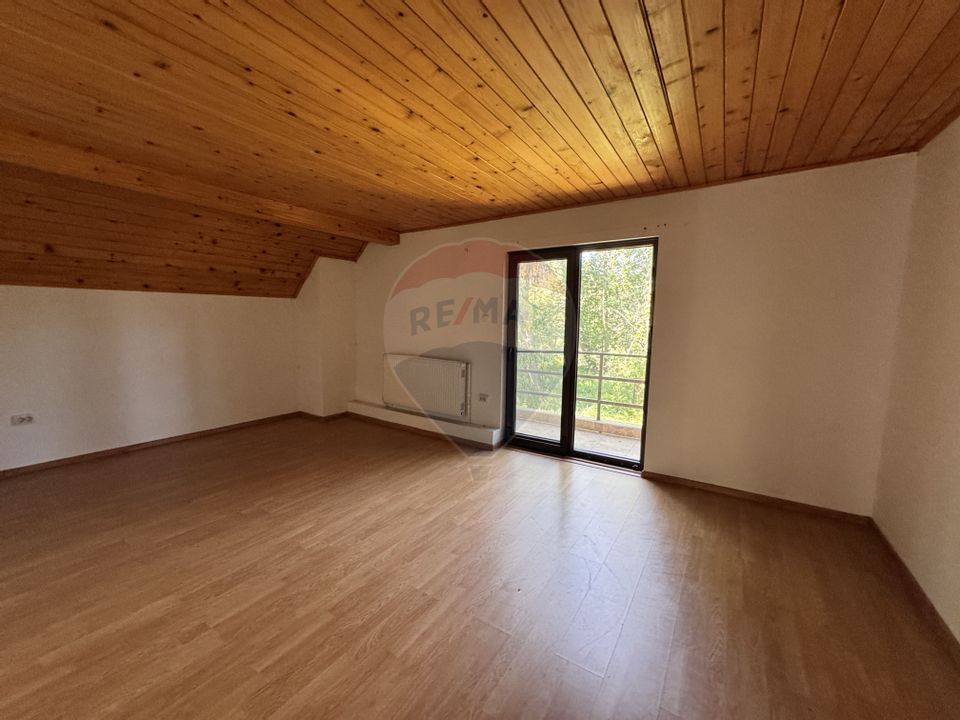 4 room House / Villa for sale