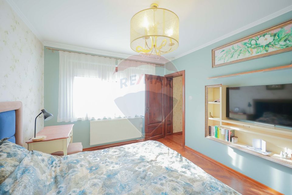 5 room House / Villa for sale, Nufarul area