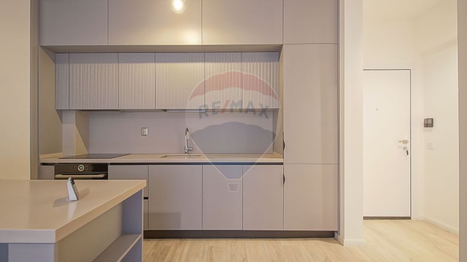 3 room Apartment for rent, Tractorul area