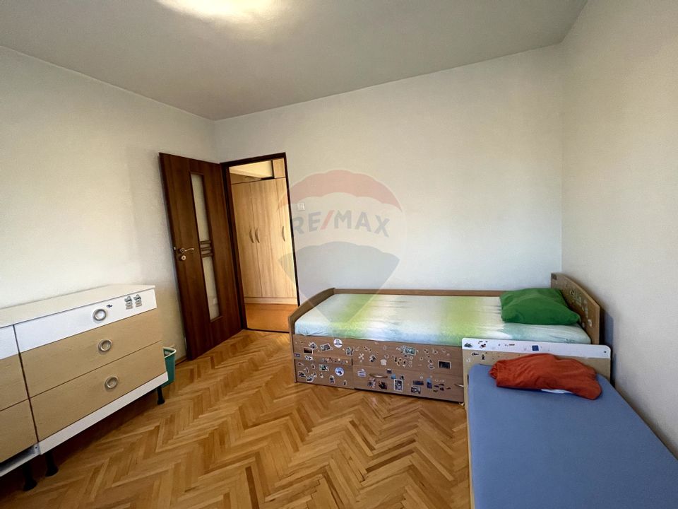 3 room Apartment for rent, Plopilor area
