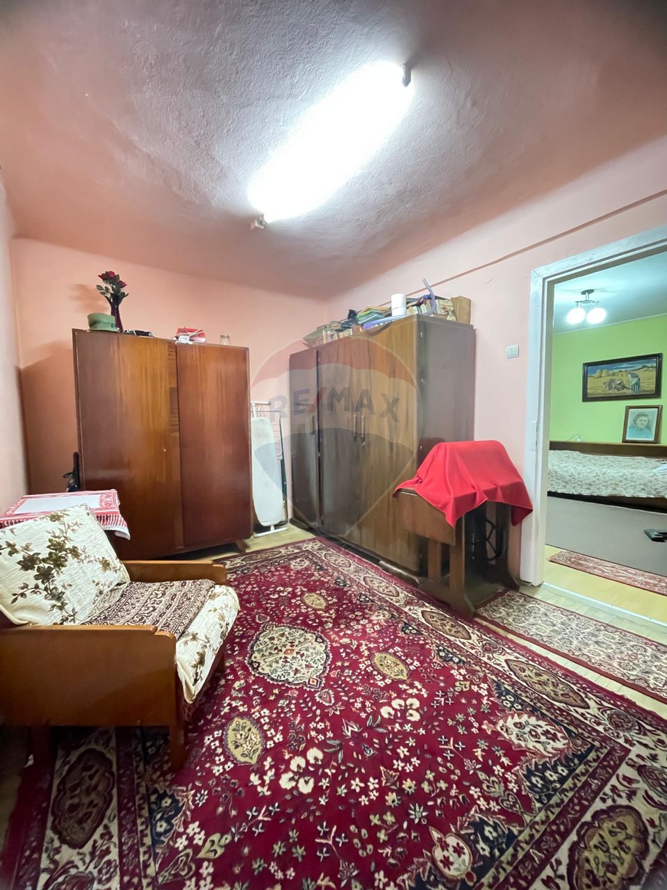 Apartament cu 3 camere situat ultracentral, lângă piață