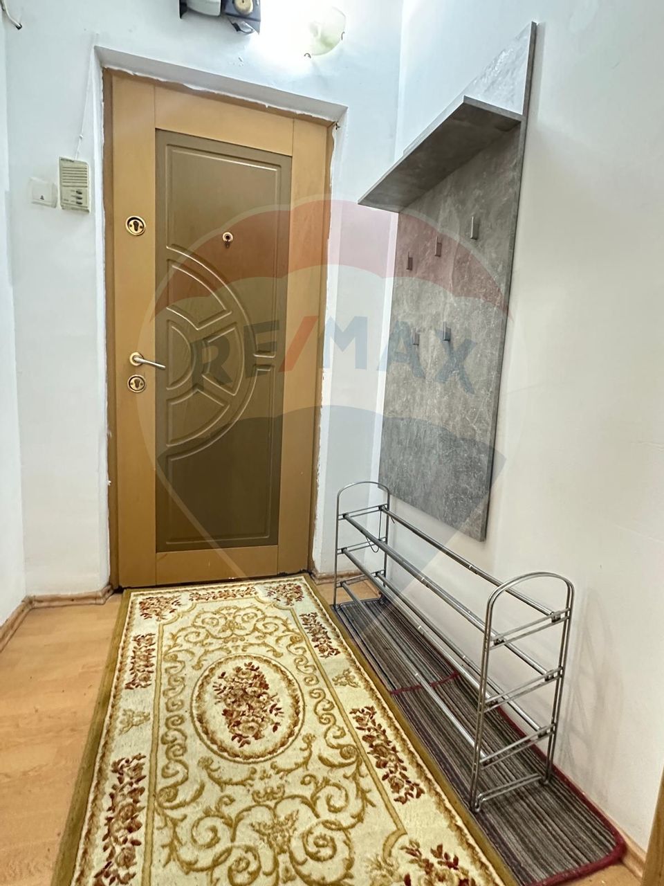 Apartament de închiriat - Valea Roșie