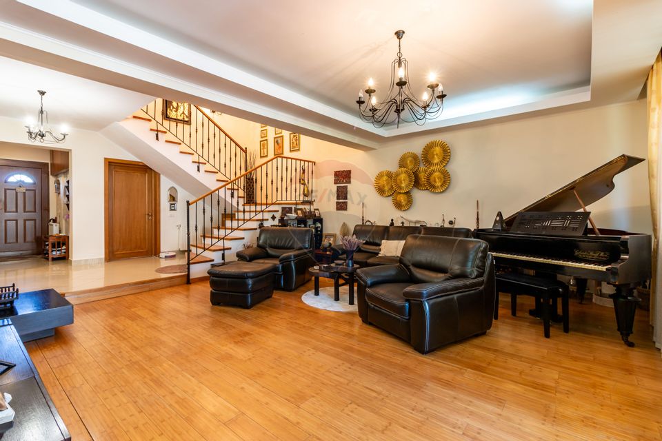 Casă / Vilă de vanzare in Corbeanca, str. Laguna albastra, langa lac