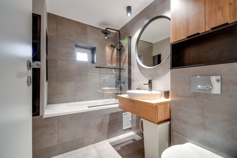 Apartament 2 camere de vanzare, bloc 1982, 57 mp, priveliste superba