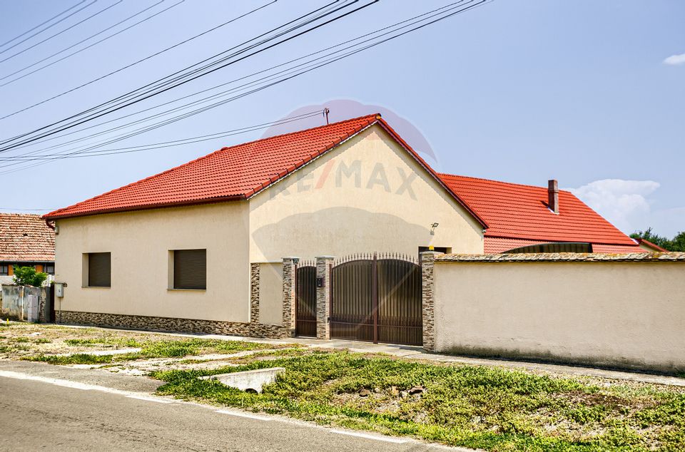 5 room House / Villa for sale