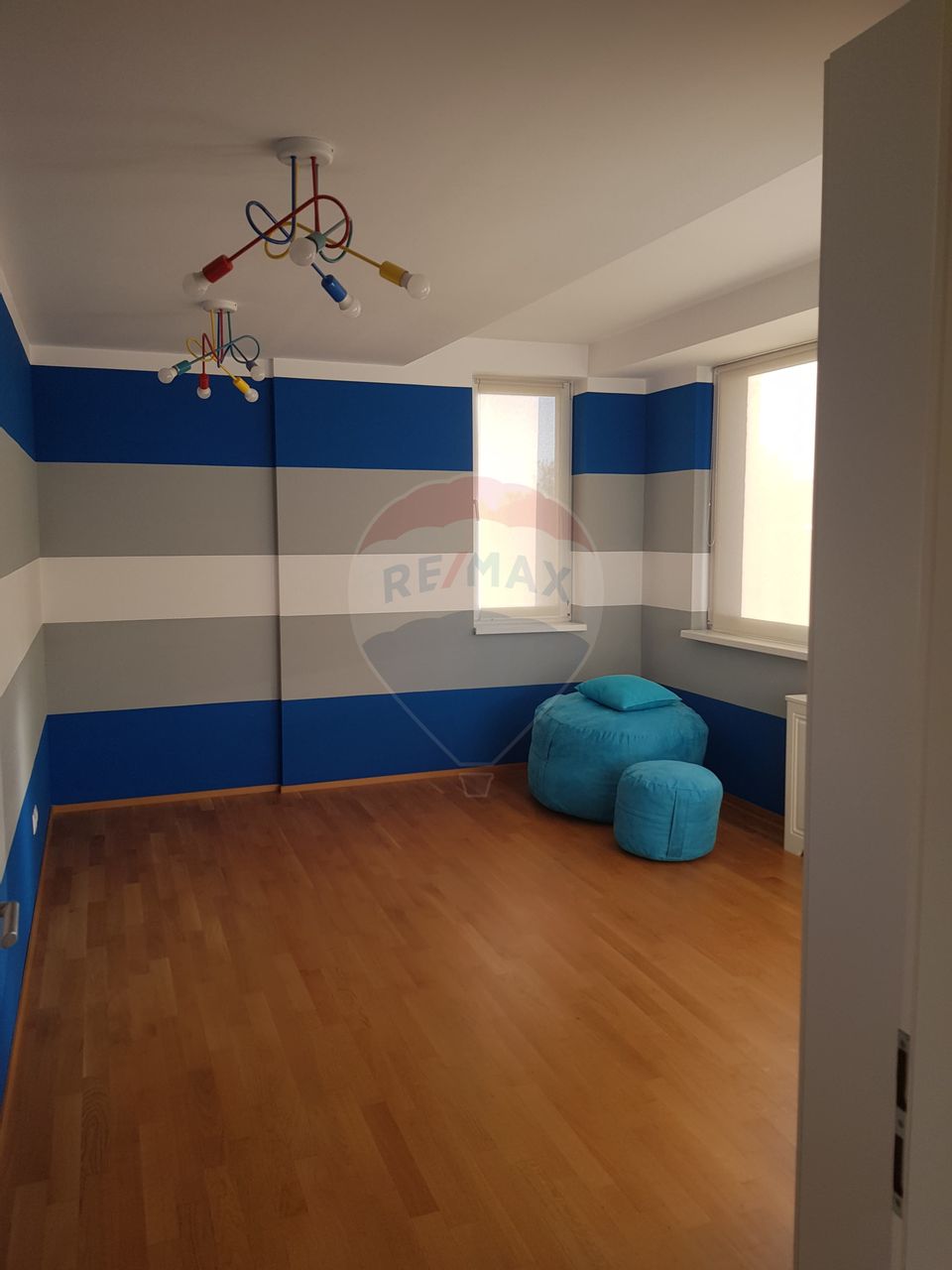 4 room Apartment for rent, P-ta Romana area