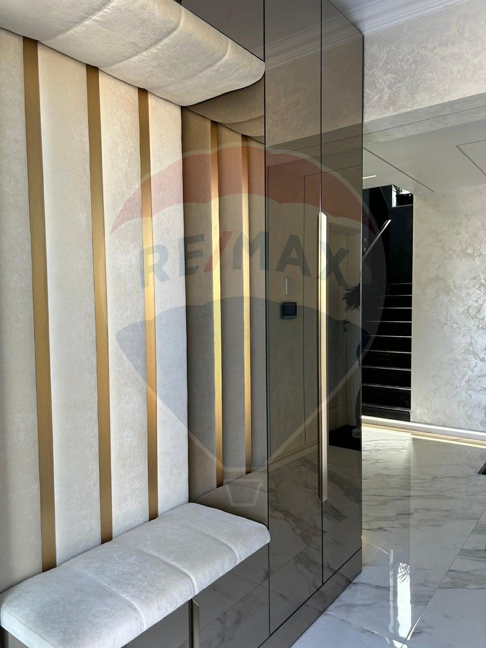 6 room House / Villa for sale