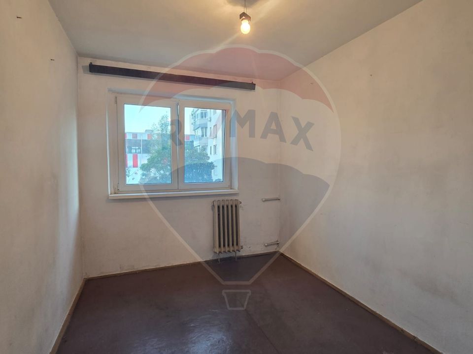 4 room Apartment for sale, 1 Decembrie 1918 area