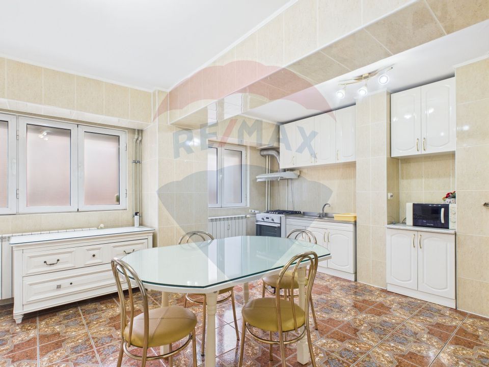 Apartament spatios  de 3 camere in Piata Iancului