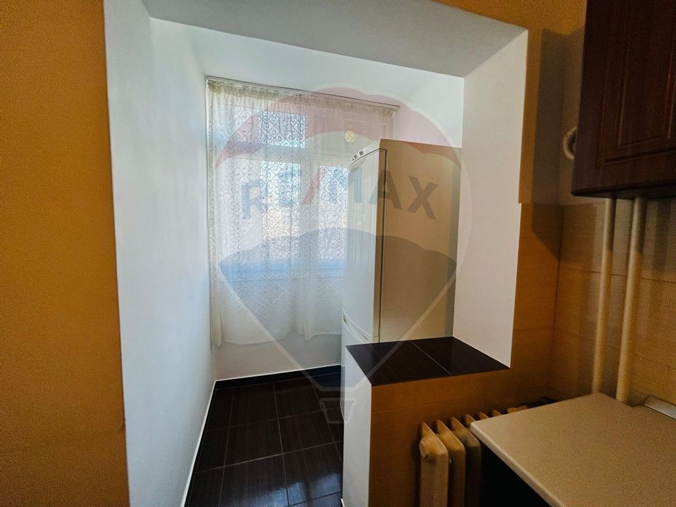 4 room Apartment for rent, Valea Rosie area
