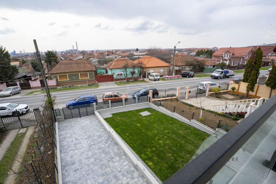 De vânzare casă cu 5 camere, teren 1000 mp Oncea, Calea Bihorului