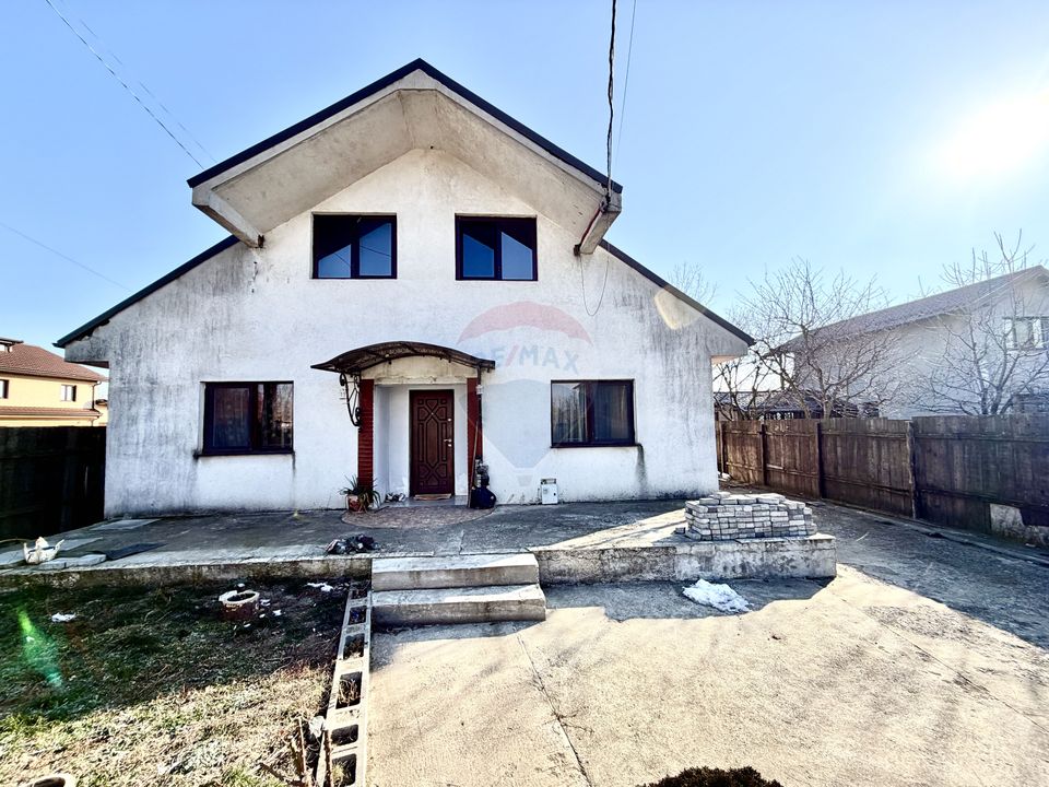 4 room House / Villa for sale