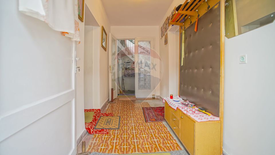 REZERVATA! Casă cu 3 camere, terasă, pod mansardabil, Centrul Istoric