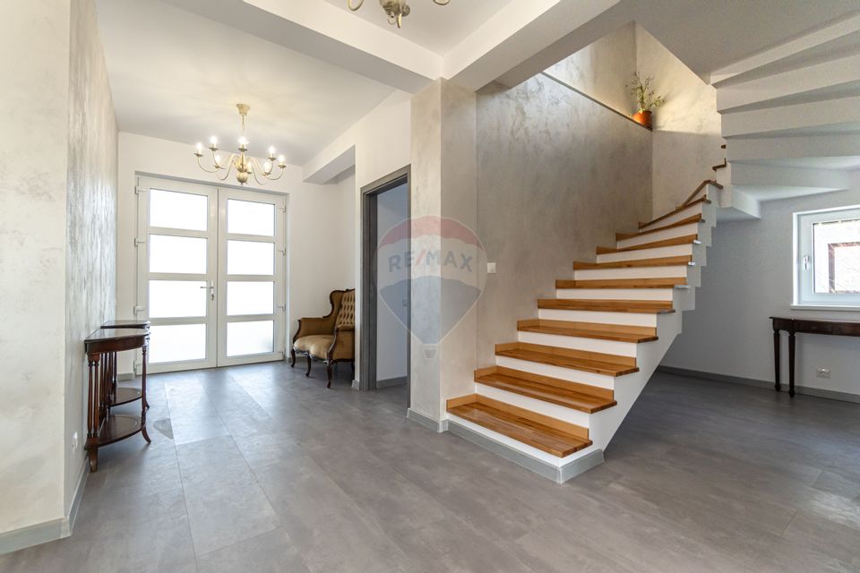 CASE NOI ÎN ARHITECTURĂ ALPINO-MODERNĂ CU ALEE PRIVATA | CRISTIAN