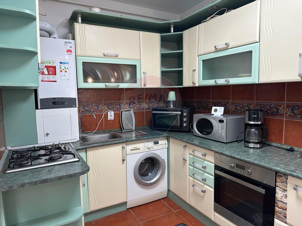 Apartament cu 3 camere de închiriat în Andrei Mureșanu