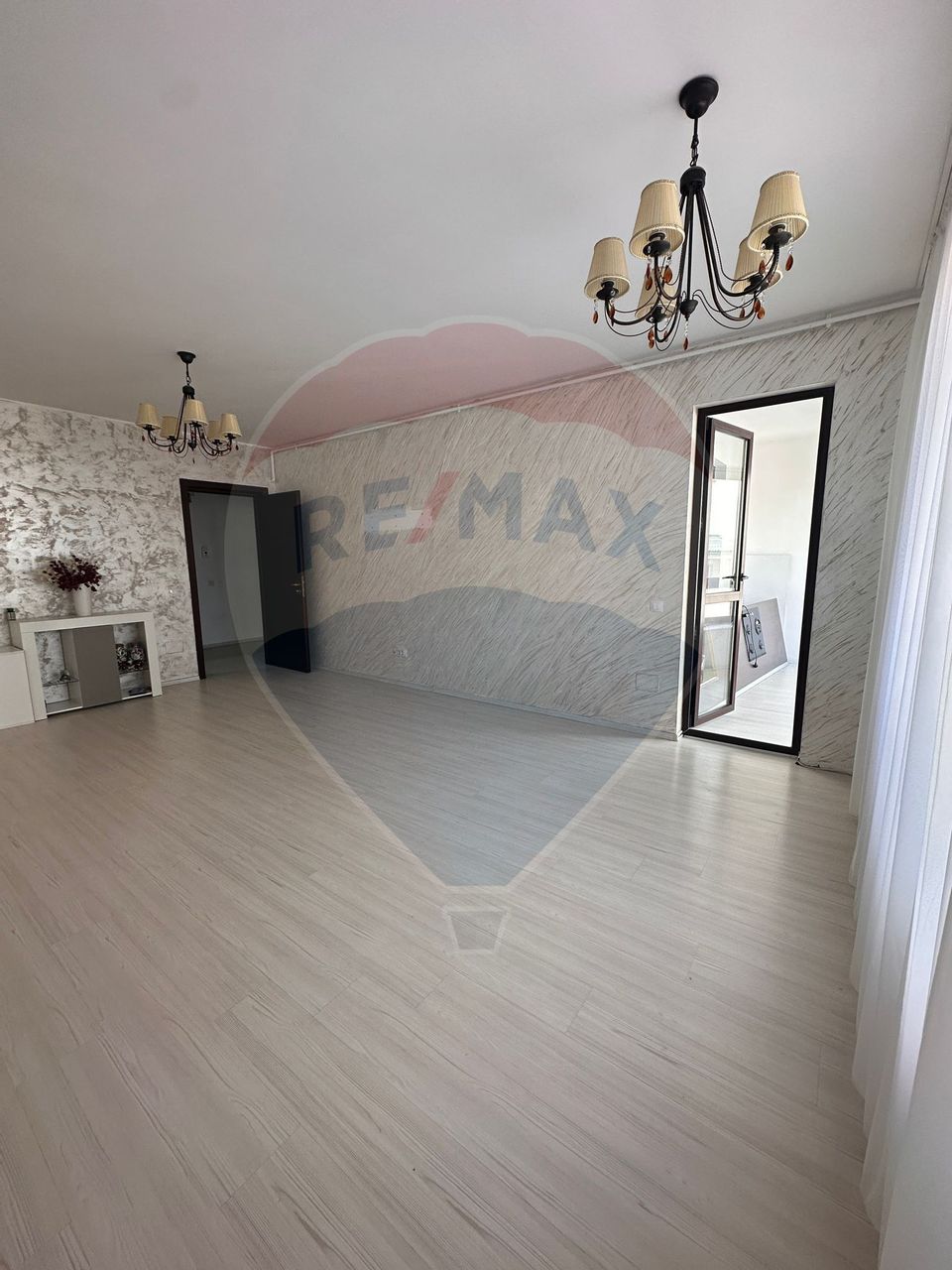 Apartament nou etaj 1,  2 camere 59 mp - compex inchis!