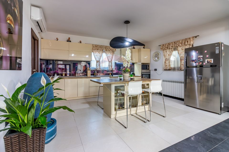 Vila individuala I 5 camere I curte I Voluntari - Bd. Eroilor