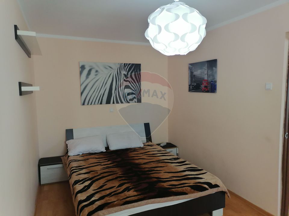 Apartament cu 3 camere de închiriat în zona Milcov