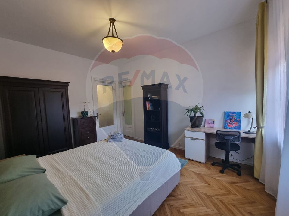Apartament cu 6 camere de închiriat în zona Tomis Mall