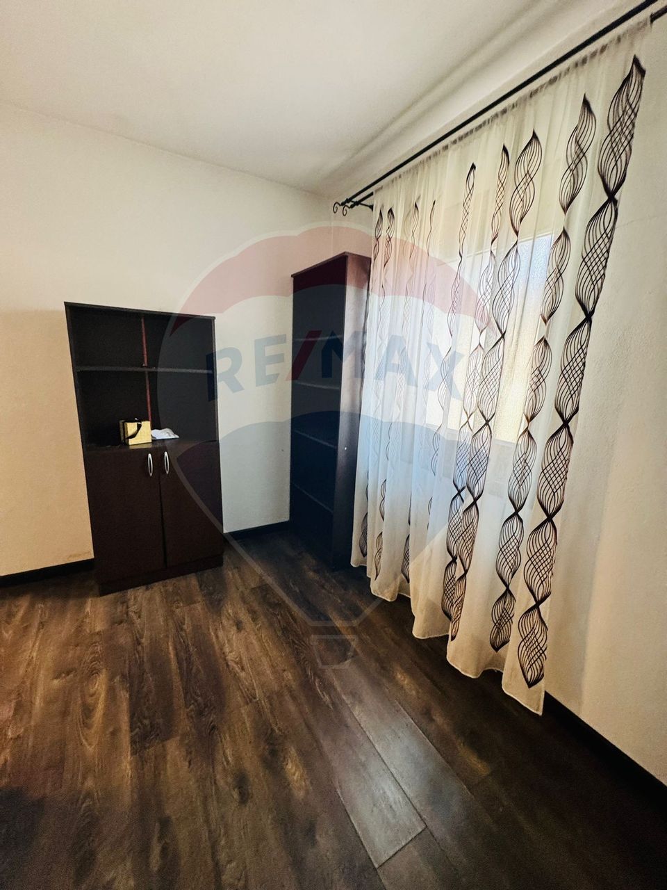 Casă / Vilă cu 4 camere de vânzare