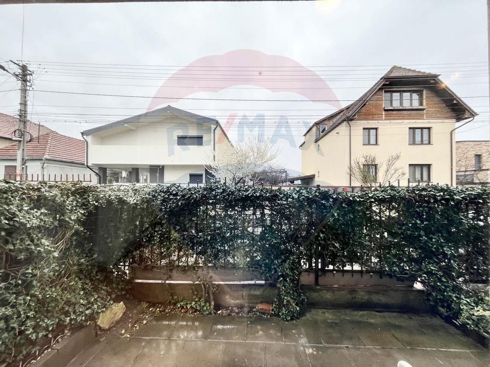 Apartament la casa de inchiriat!