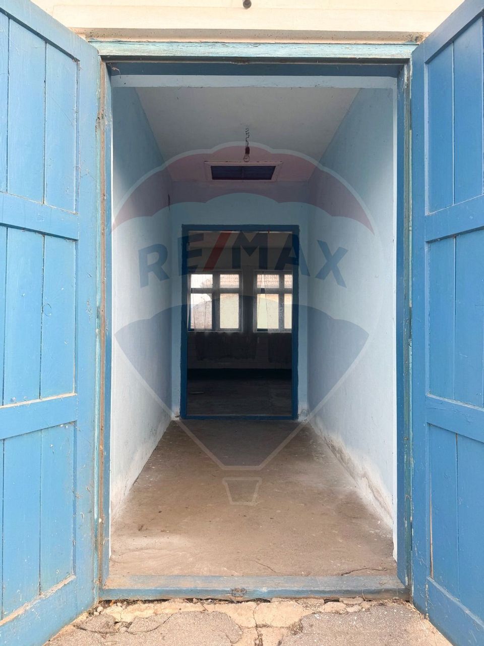 115sq.m Commercial Space for rent