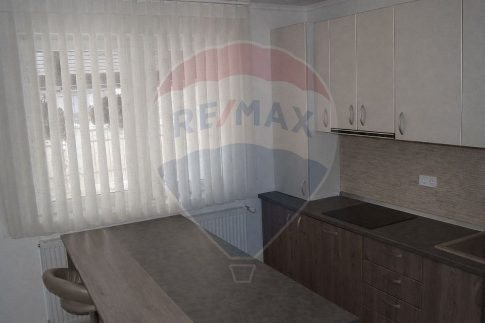 4 room House / Villa for sale, Cetate area