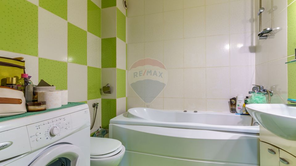 Apartament 2 camere, balcon 7 mp, parcare,  Comision 0%