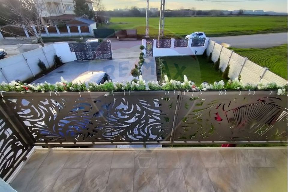 Casă / Vilă cu 5 camere - la 2 minute de Complex Cosmopolis