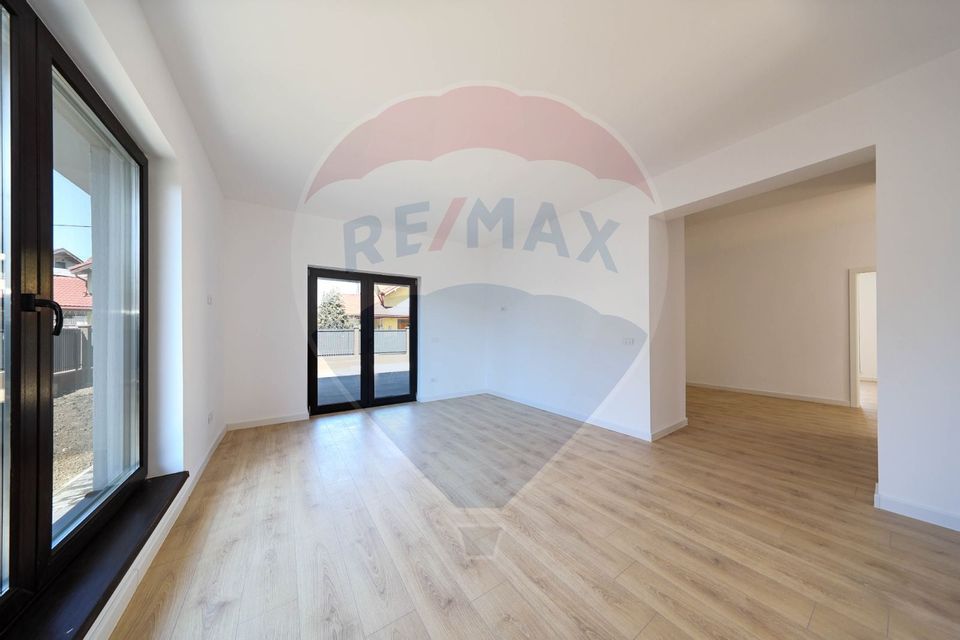 4 room House / Villa for sale