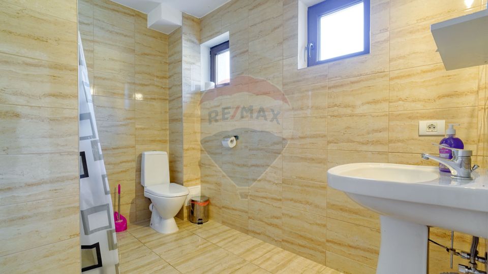 15 room Hotel / Pension for rent