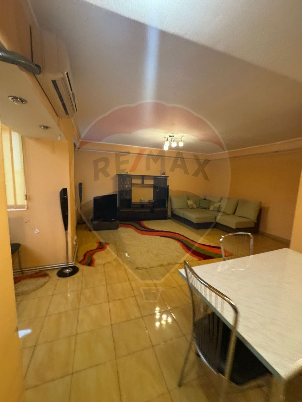 3 decomandate spatios, liber, central, Infratirii, Mc Donalds