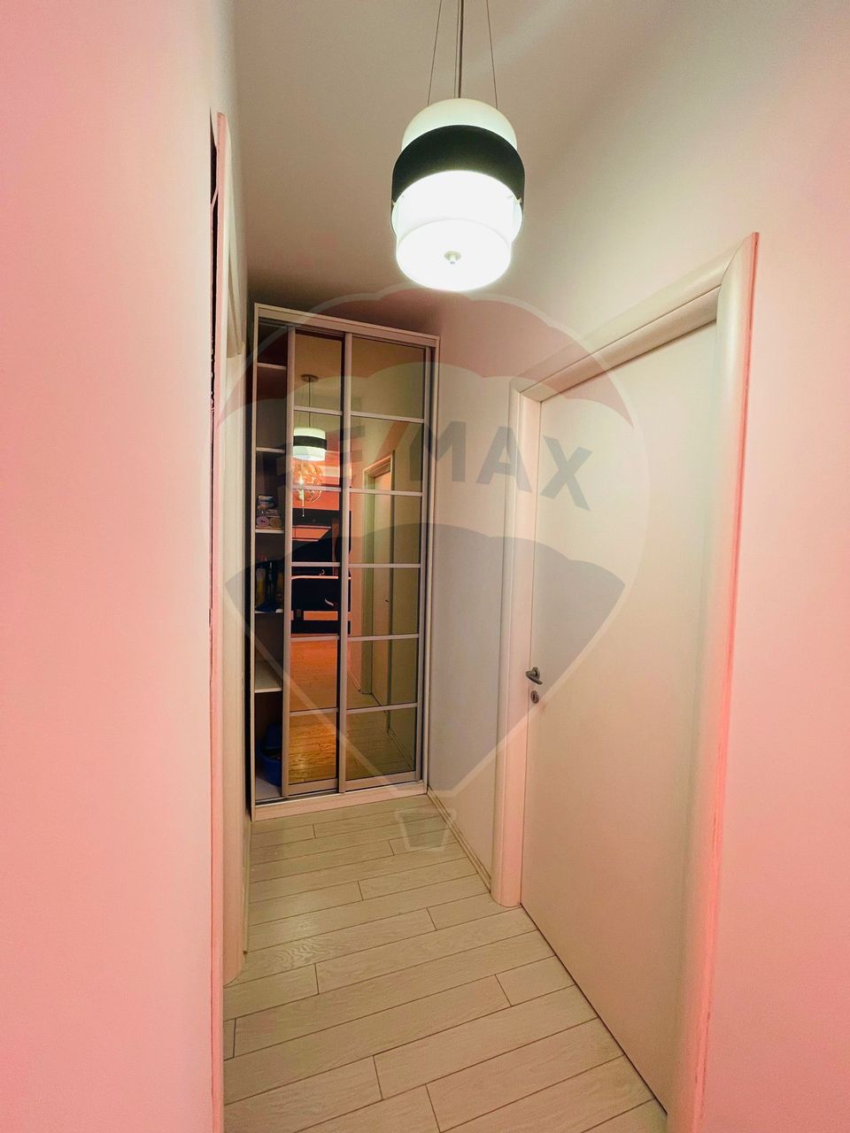 INCHIRIERE Apartament 3 camere în zona Aviatiei/NORTH AREA LAKE VIEW