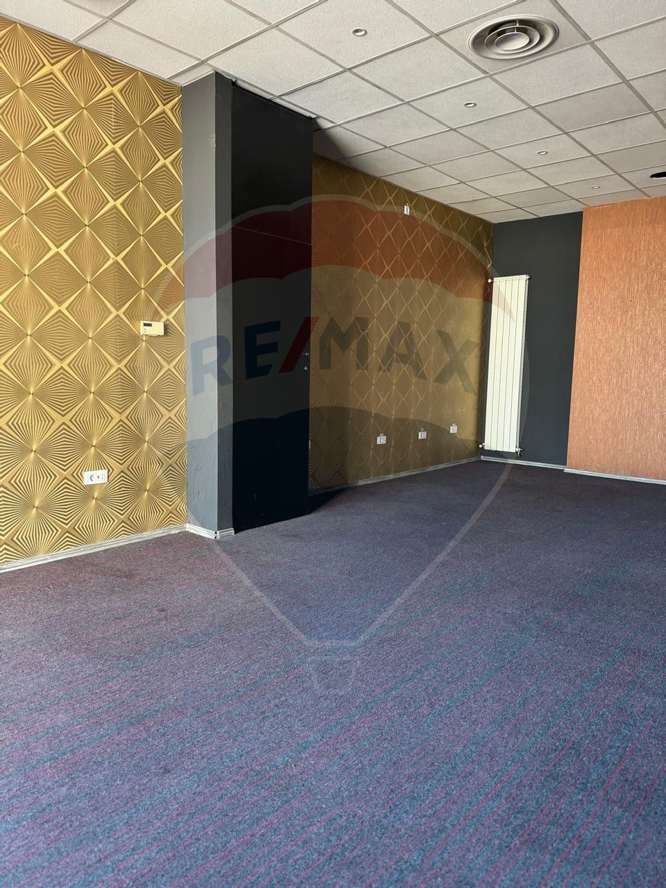 173sq.m Commercial Space for rent, Central area