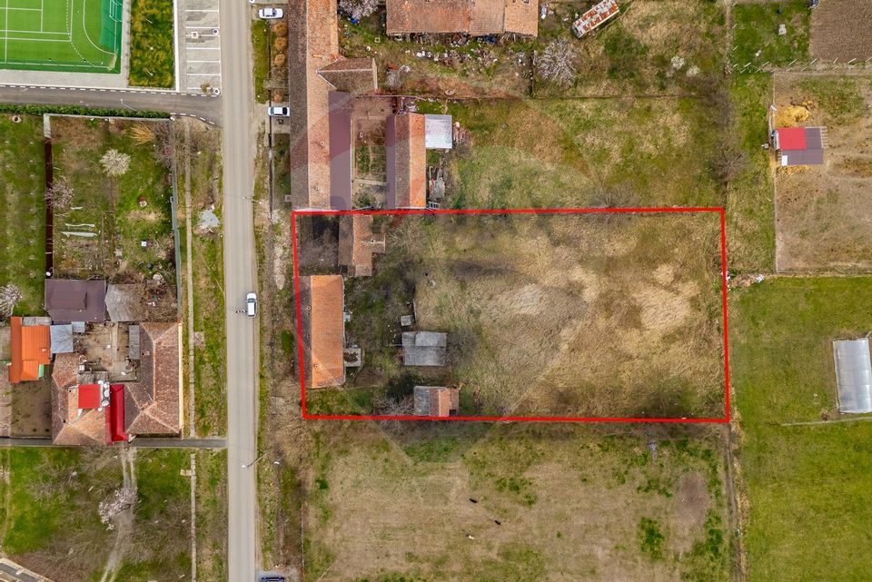 Teren + casa cu potential in centrul loc. Galsa, fs- 30m